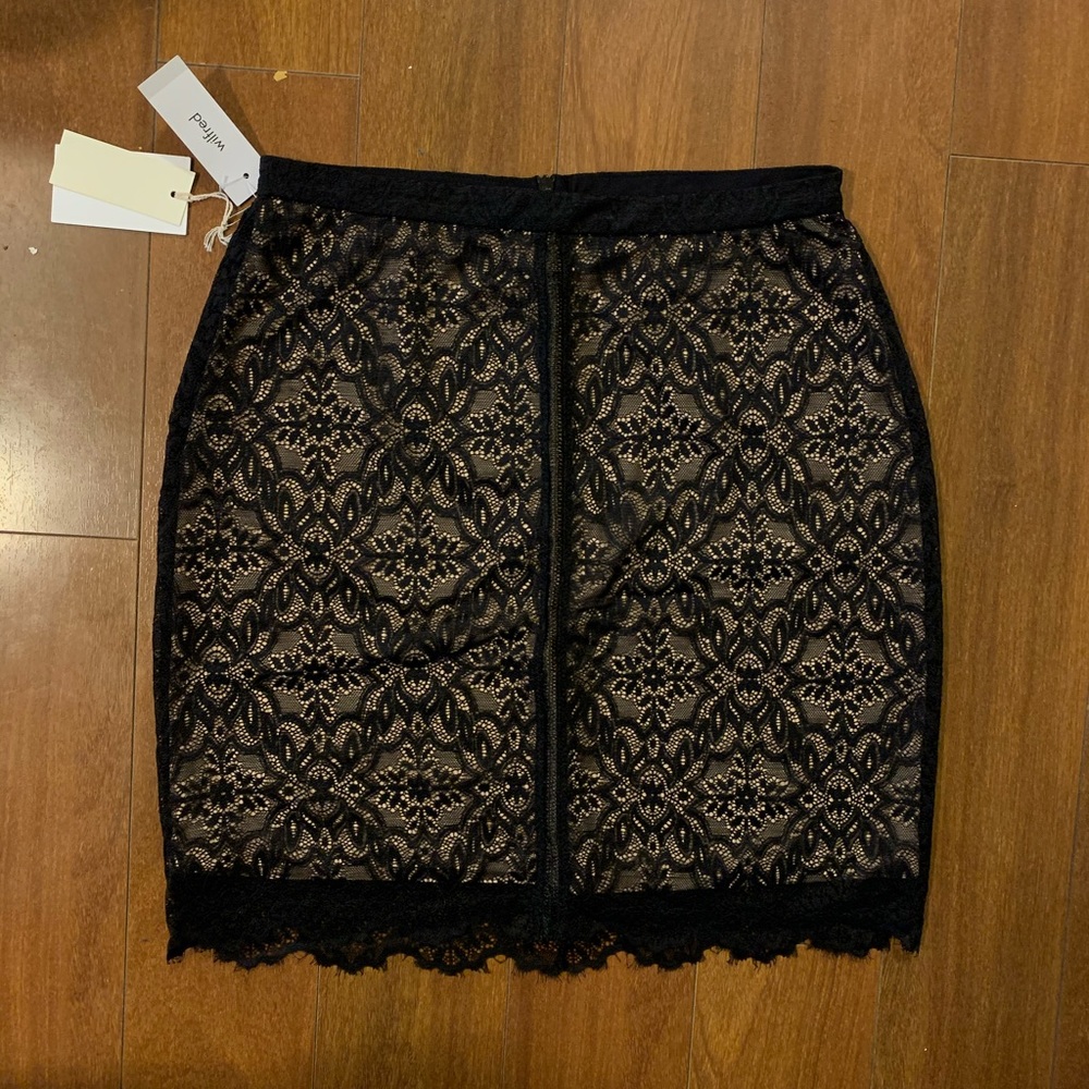 Wilfred Black/Nude Lace Skirt SZ 2US